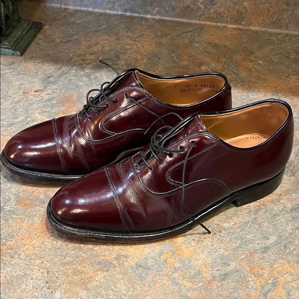 MEN 7D SHOES-DRESS Johnston & Murphy Melton Cap Toe burgundy leather 1003